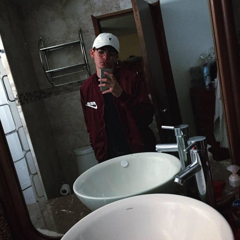 Meet your Posher, Demetri